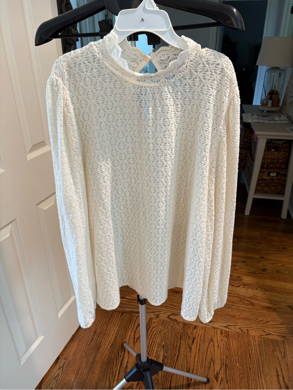 Loft nwt Lace-Texture Long Sleeve Top - Ivory